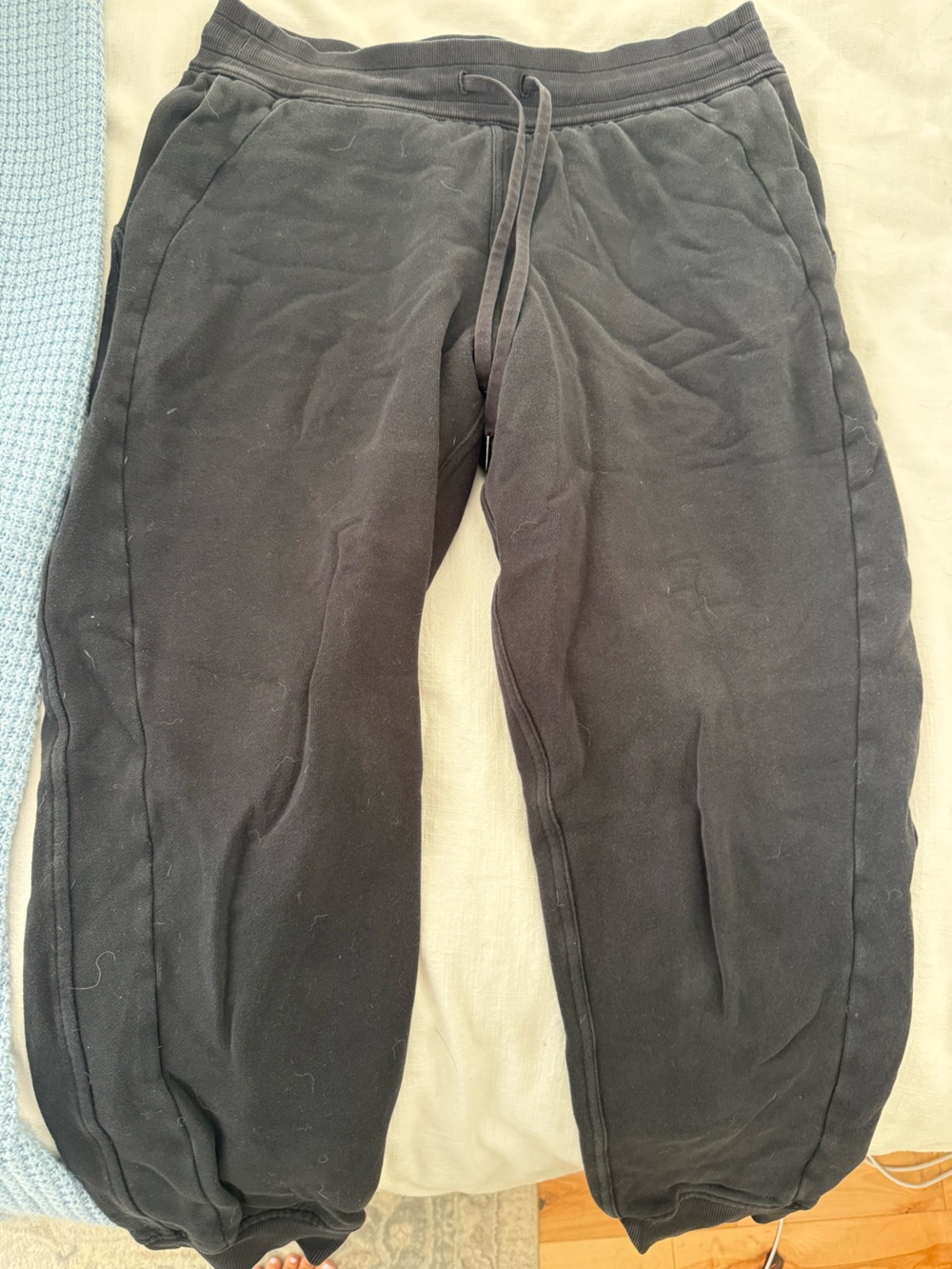lululemon athletica Black woman’s Jogger Sweatpants